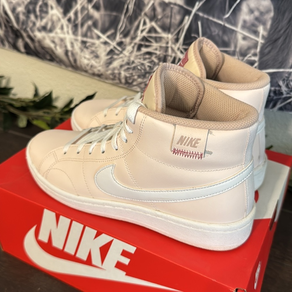 Nike Women's high tops - Picture 5 of 8